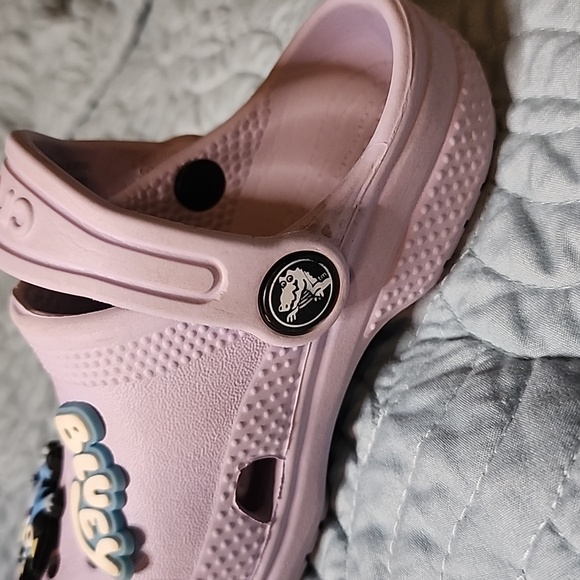 CROCS Size 8 Toddler With Bluey Jibbits Lavendar Light Purple - Picture 8 of 16